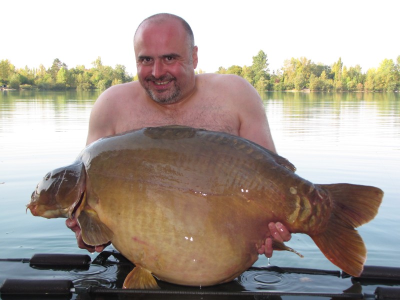 Kev with Brutus,her first time over 60+ @ 60.08lb !
