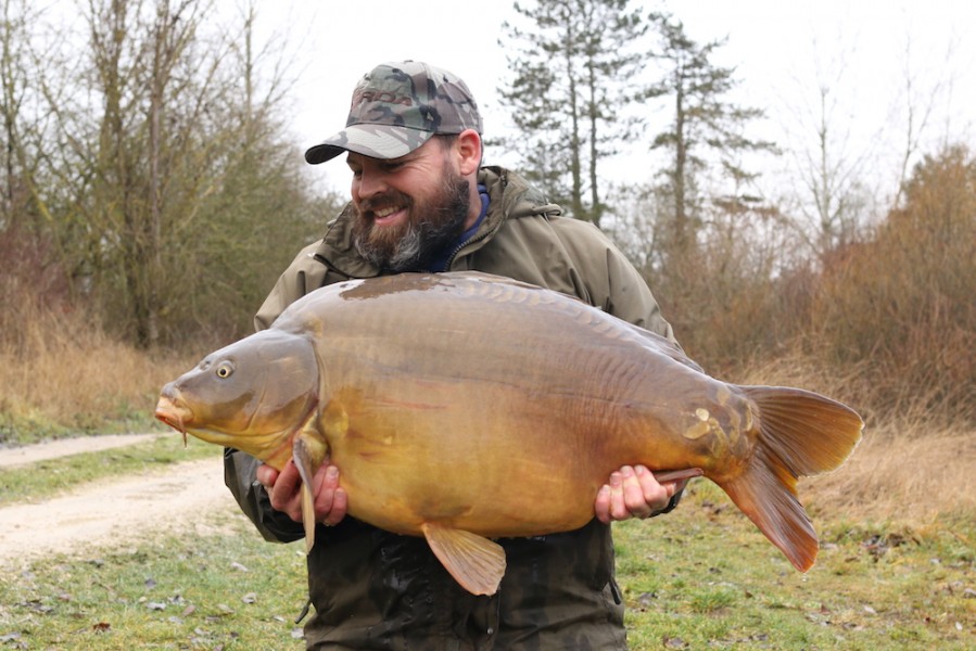 Buzz with Scratches at 43lb8oz