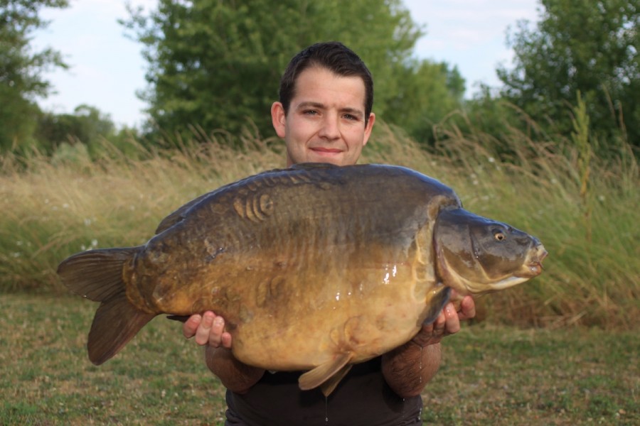 Steve with Digits at 41lb june15