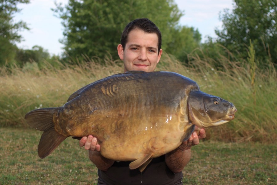 Steve with Digits at 41lb june15