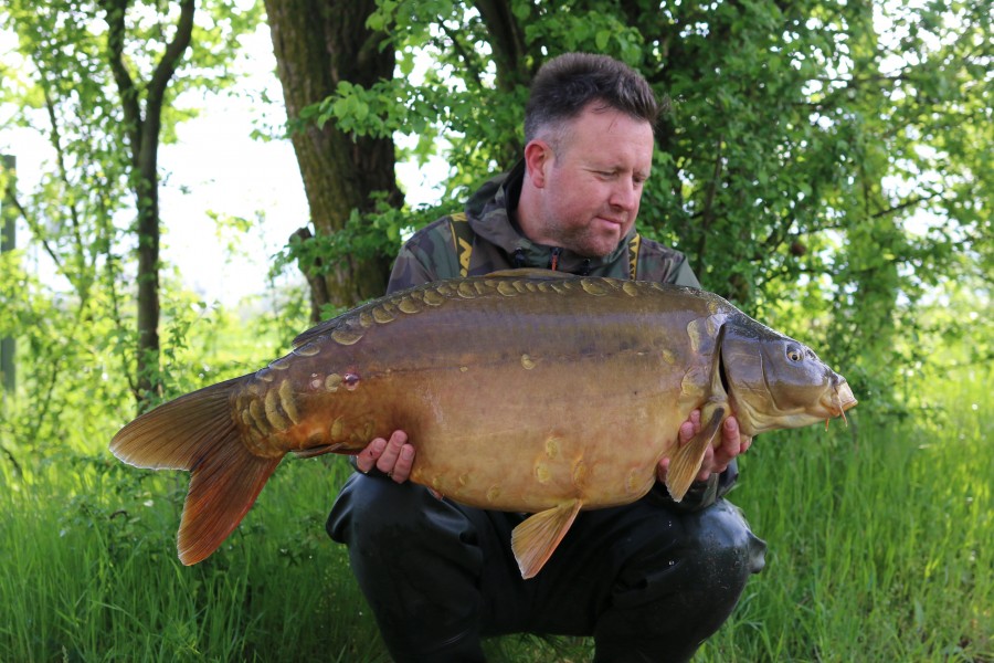 Darren Gowler - Big Girls - 37lb 1oz - 22/04/2023