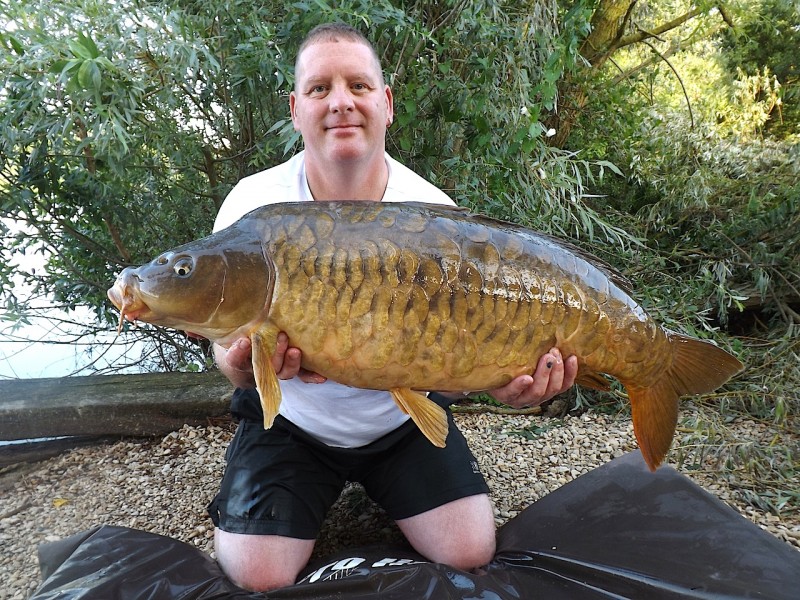 Tom with a 32.04lb mirror