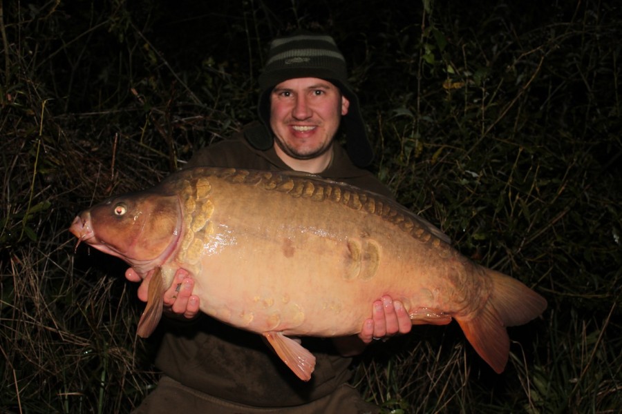 James 'Del Boy' with an unknown 32lber