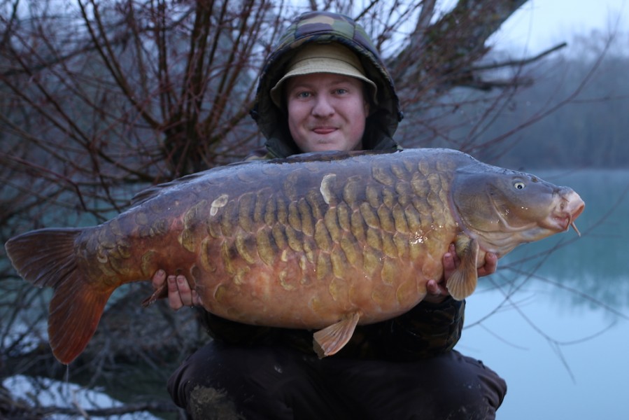 Steve Bartlett with King Fully at 44lb from Co's Point 22.12.18