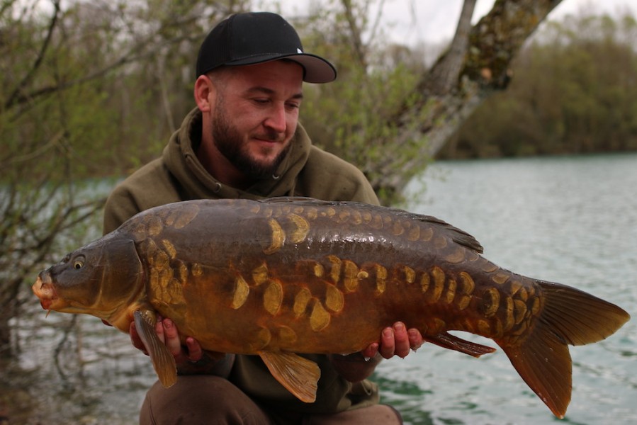 Luke Cornelius with Twin Moon at 23lb Co's Point 30.03.2019