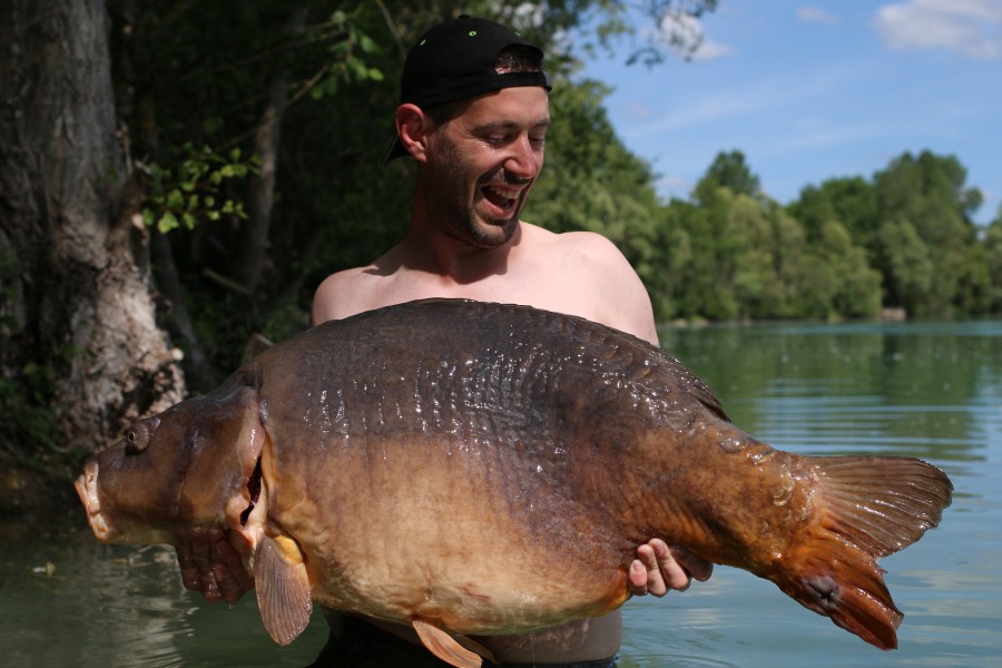 Dennis Caetoven with The Twin at 68lb 8oz from Scotties Corner 15.06.2019