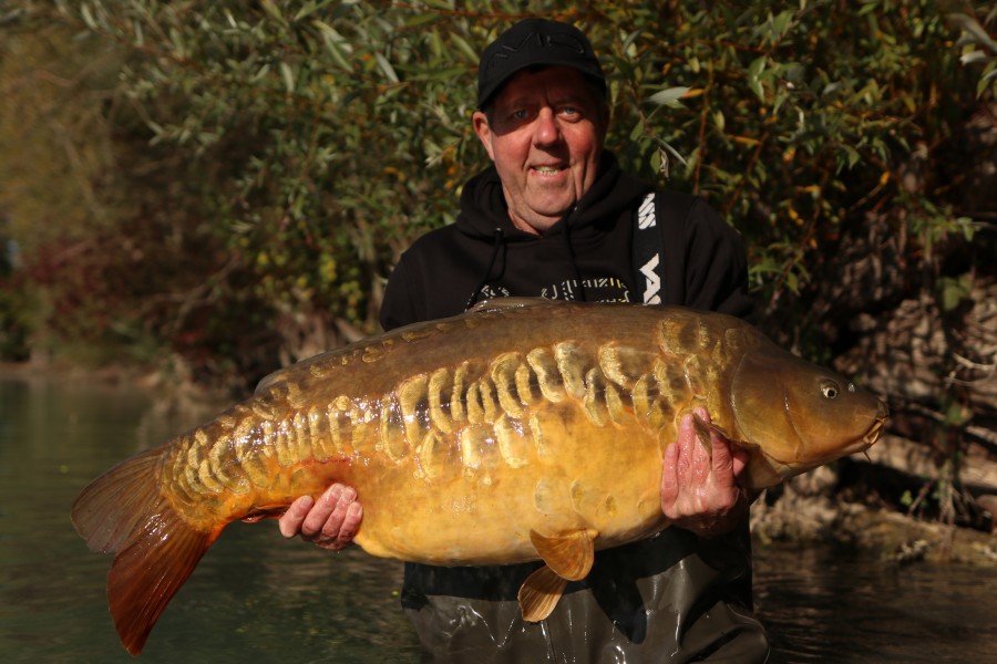 Colin Hayes With Horseshoe at 48lb Big Southerly 28.9.2019