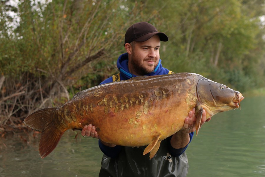 All smiles for Mr Mack with "The Peach" at a great 49lb what a fish!!!!.......