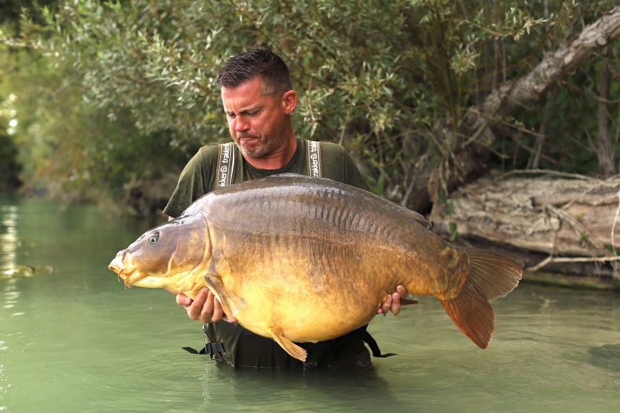 Check out "Spence's" at an awesome weight of 69lb 8oz...........well done bazza