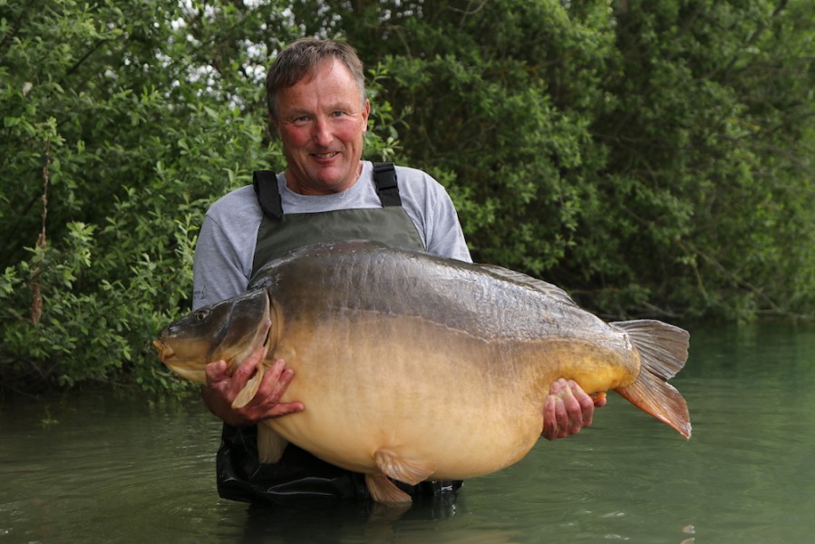Andy Hemmings with The Target at 75lb "not bad for his first fish from the big G"
