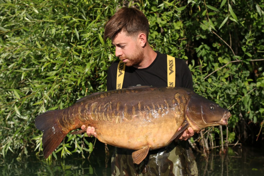 Hungry anyone!!! Heres "Cookies and Cream" at 46lb well done Ady............