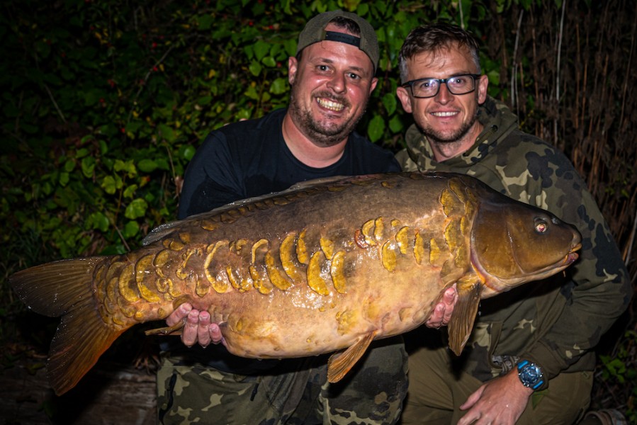 Check out the scales on "Apple Slices" at 44lb 12oz.....