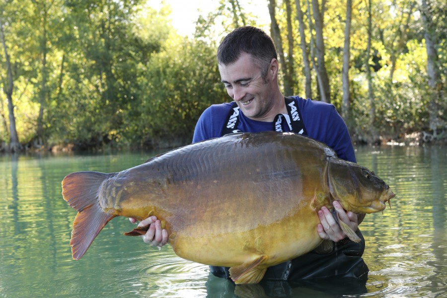 Paul was over the moon with this PB "Split Pec" at a massive 64lb.........congratulations....