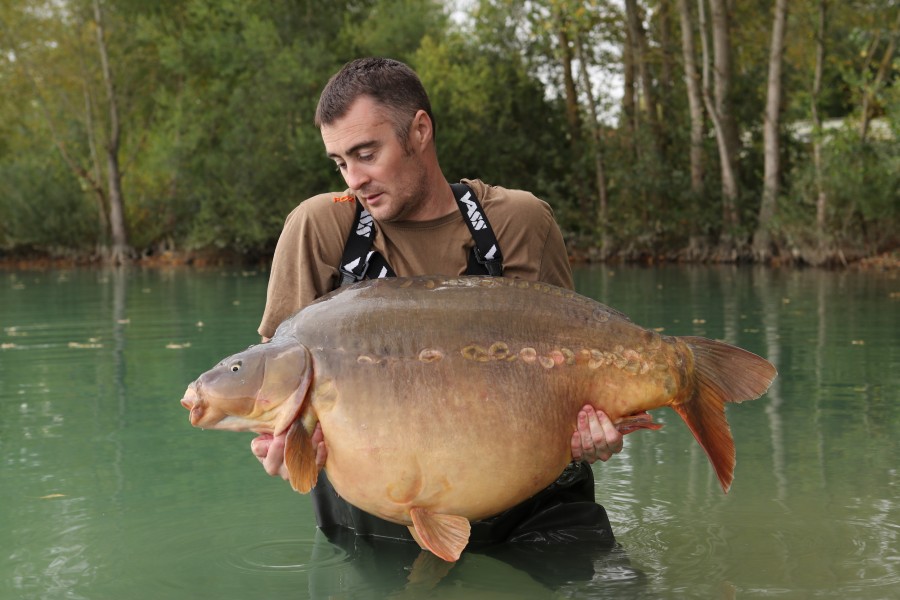 How can we now have a stocky at 57lb 8oz!!!!!! Well.......we do now!!! "The Dustbin" lives up to her name......