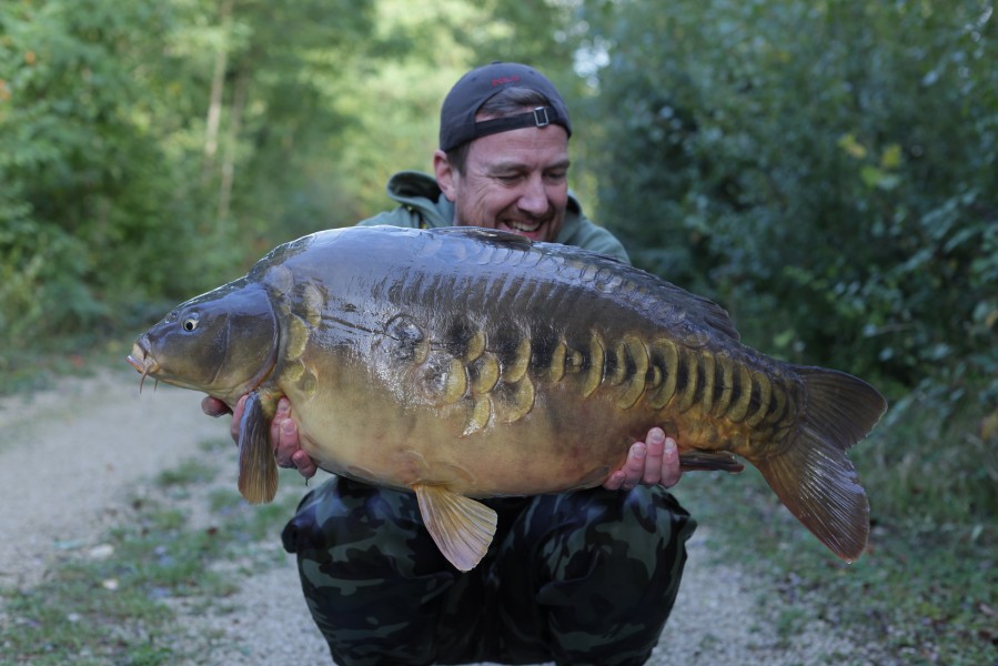 Russell Kent joined the party with "Mr President" at 34lb.......