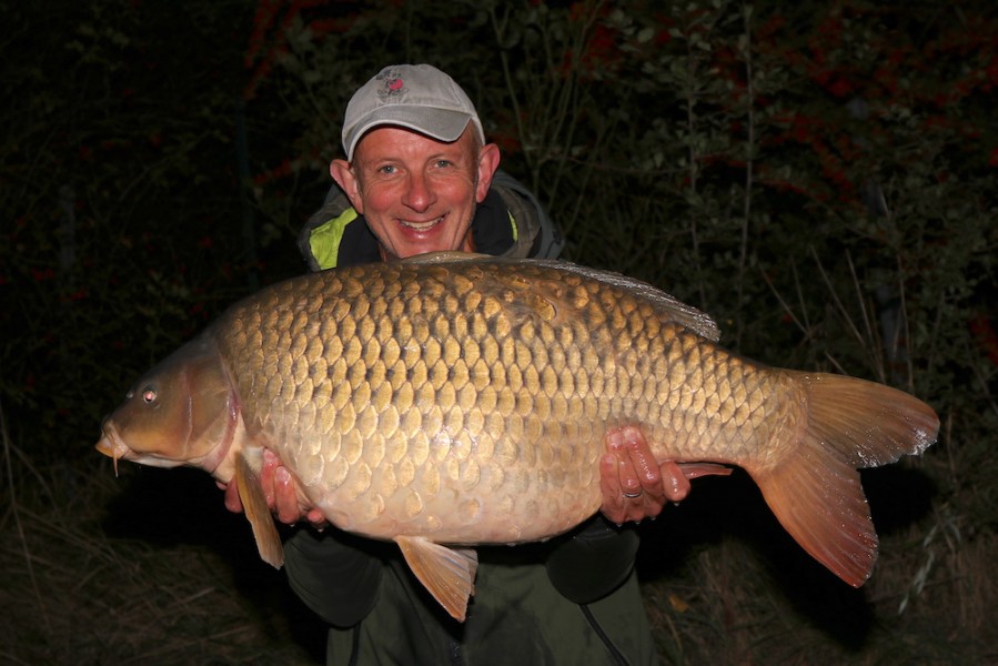 Andy Gibbons with "Cameron" at 39lb........uncaught stocky, WOW........