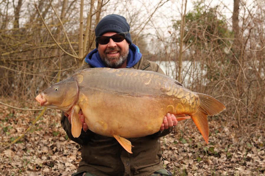 Buzz with "Uncle G" at 34lb caught on a 21ft zig.