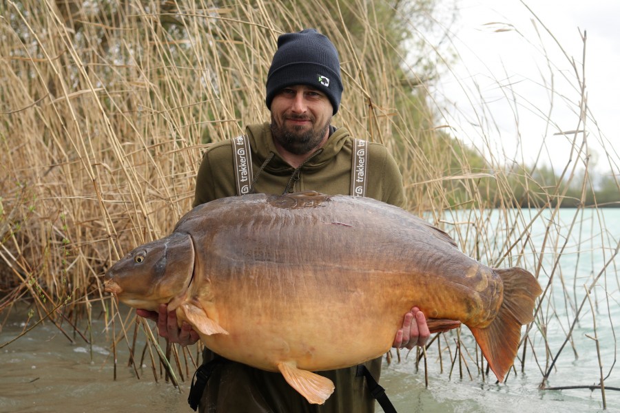 Shoulders at 63lb 4oz and Andy has a new PB for the second time in 2 hours.