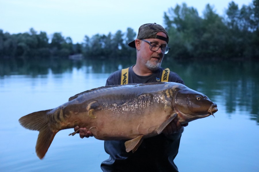 Janne with Growler