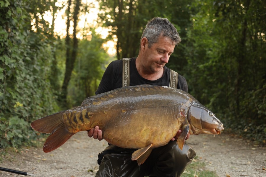 Storm weighing 42lb 12oz