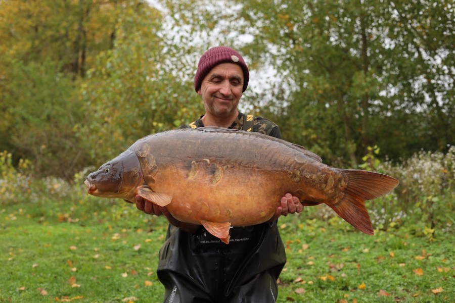 Stock Pond producing Shmokin' for Chris at 42lb