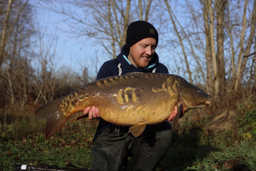 Stefan fishing in Pole with Kenny at 38lb 12oz