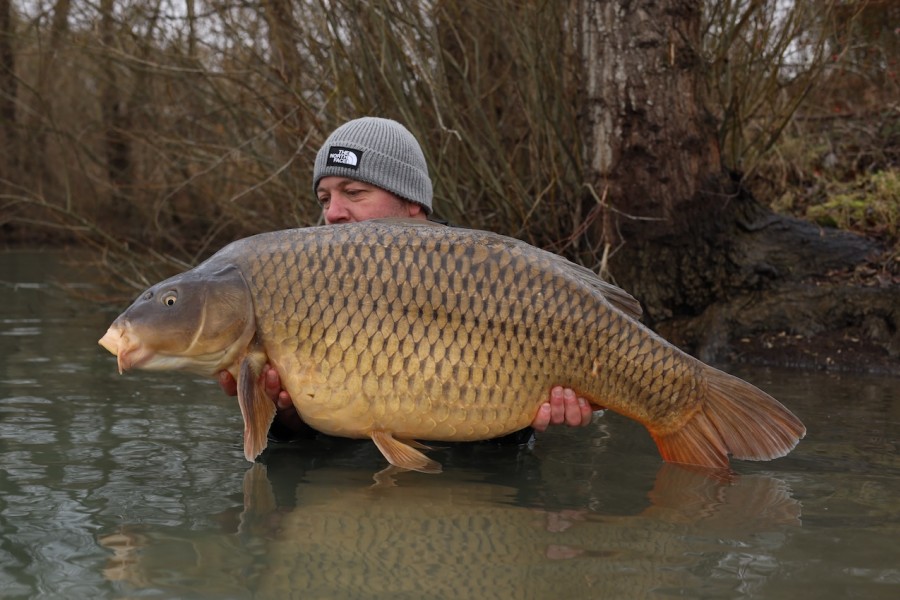 Hats at 50lb 12oz for Jamie Londers